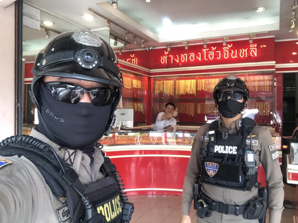 การตรวจ จุดเสี่ยงจุดล่อแหลม ธนาคาร  ร้านทอง ร้านสะดวกซื้อ เพื่อป้องกันเหตุ