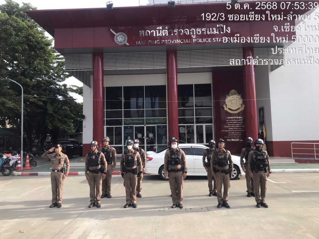 เคารพธงชาติ ตรวจสอบความพร้อมอุปกรณ์ อาวุะ และทบทวนยุทธวิธีตำรวจทุกครั้งก่อนออกปฏิบัติงาน