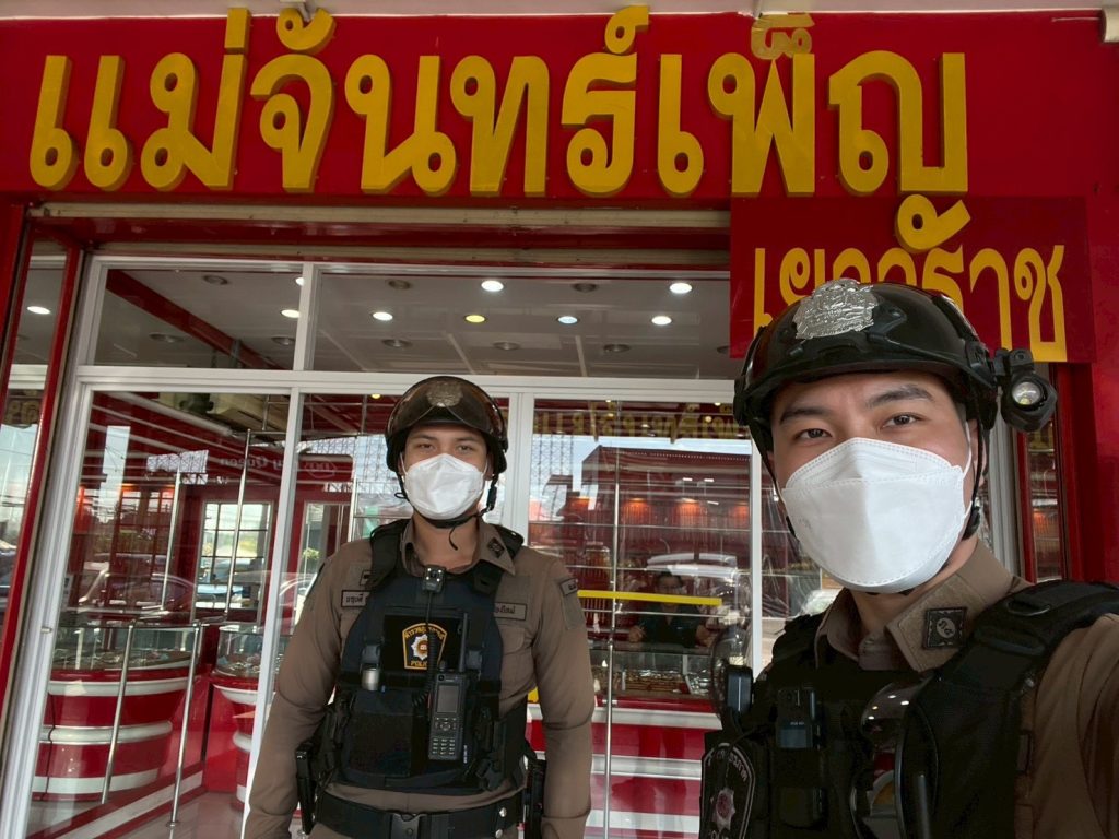 การตรวจ จุดเสี่ยงจุดล่อแหลม ธนาคาร  ร้านทอง ร้านสะดวกซื้อ เพื่อป้องกันเหตุ