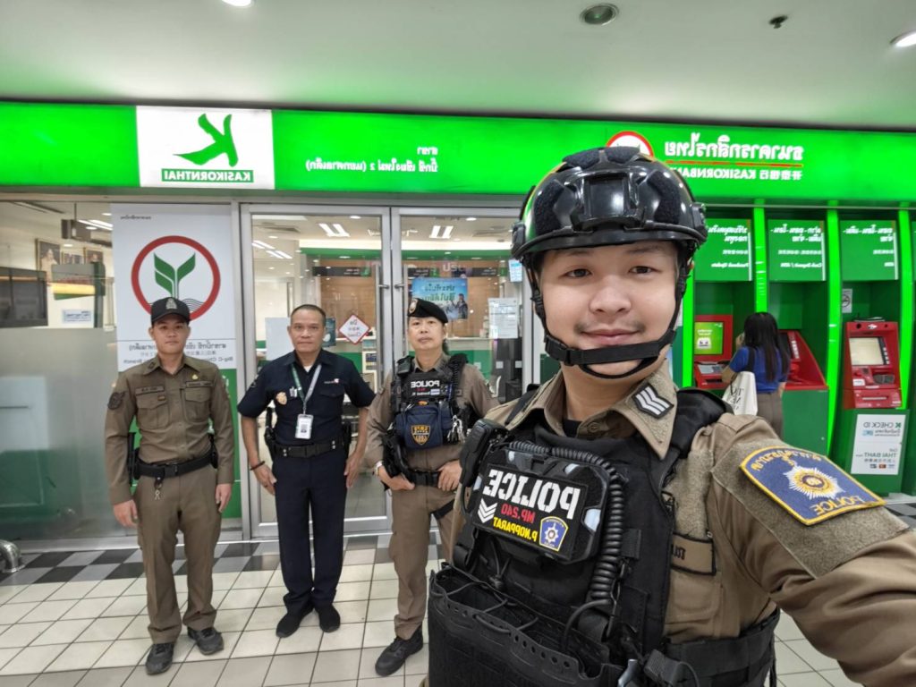 การตรวจ จุดเสี่ยงจุดล่อแหลม ธนาคาร  ร้านทอง ร้านสะดวกซื้อ เพื่อป้องกันเหตุ
